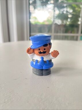 5/$25💛 Little People Vintage 1997 Blue Police Officer